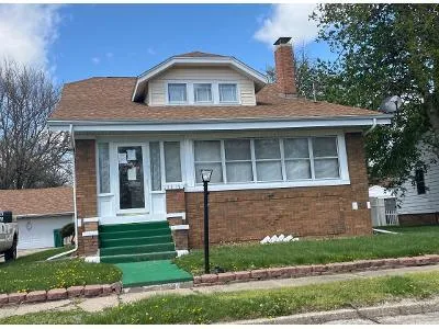 W Melrose Pl for Sale