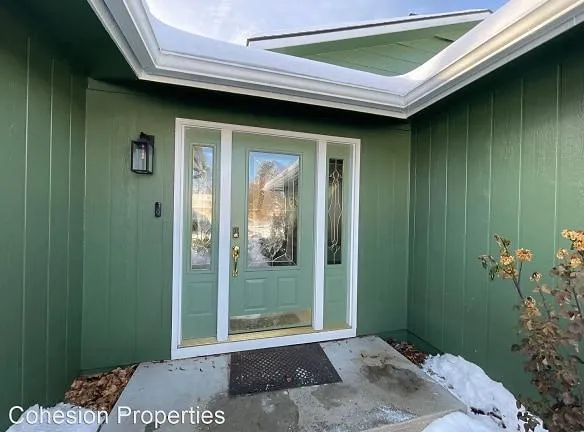 5453 Sunderland Dr - Boise, ID 83704 - Home For Rent