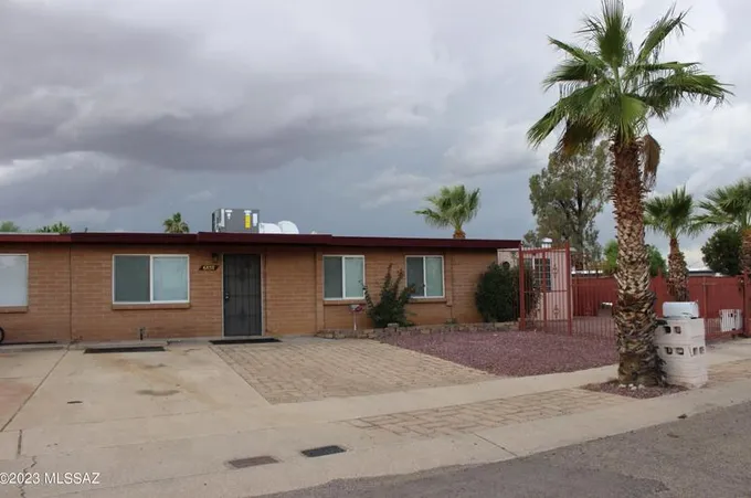 6850 E Nicaragua Dr, Tucson, AZ 85730 - MLS 22324129 for Sale