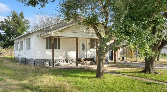 2700 Caddo St, Caddo Mills, TX 75135 for Sale