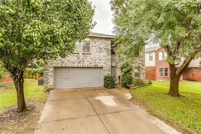 2956 Celian Dr, GRAND PRAIRIE, TX 75052 for Sale