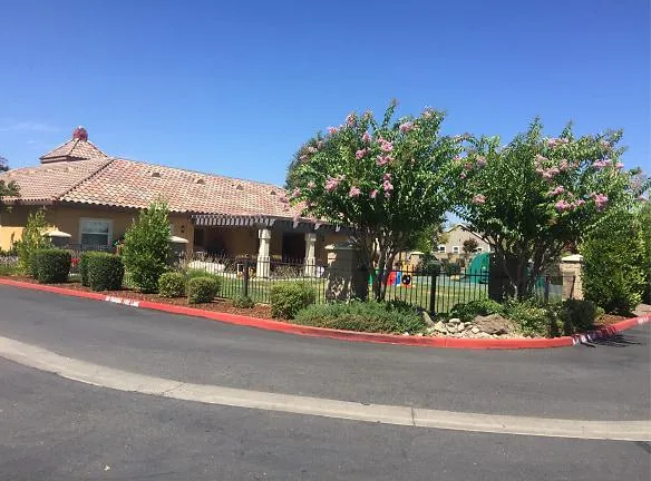 Valle Del Sol Apartments - 4701 Farmington Rd - Stockton, CA Apartments for Rent