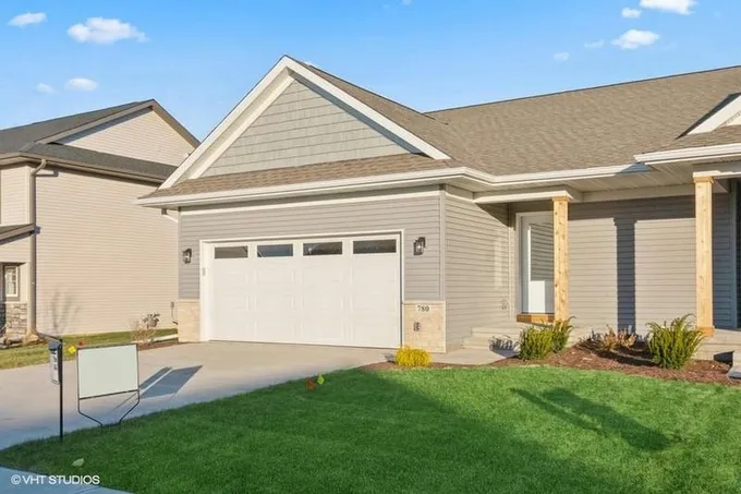 1025 SWITCHGRASS LANE, Ely, IA 52227 Condominium For Sale  MLS# 2307542