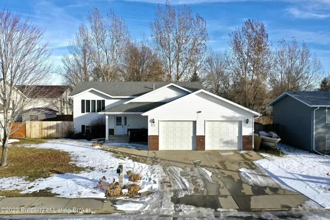 1372 1ST AVE E, partinson, ND 58601 Single Family Residence For Sale  MLS# 23-1233