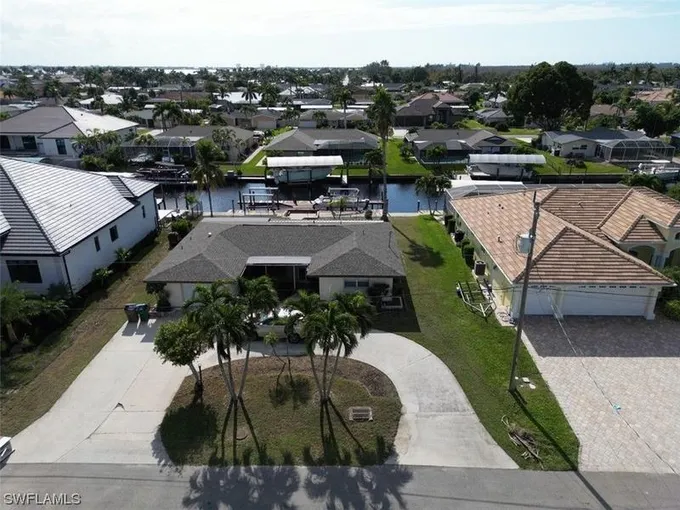 Cape Coral, Lee County, FL Lakefront Property, Waterfront Property, House for sale Property ID: 418471648