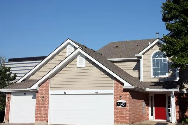 1671 East Greenbriar Drive, Unit 3523, Schaumburg, IL 60173 for Rent