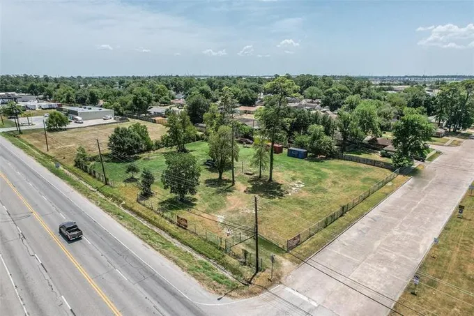 13306 Old Beaumont Highway, Houston, TX 77049 for Sale