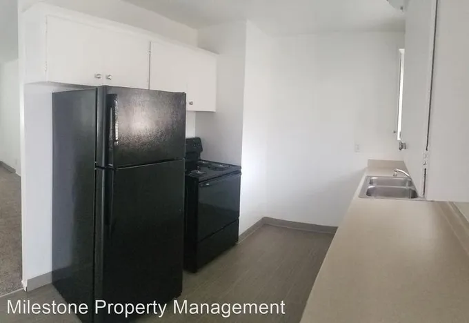 6217 SE Fern Ave  6213/6217 SE Fern Ave for Sale