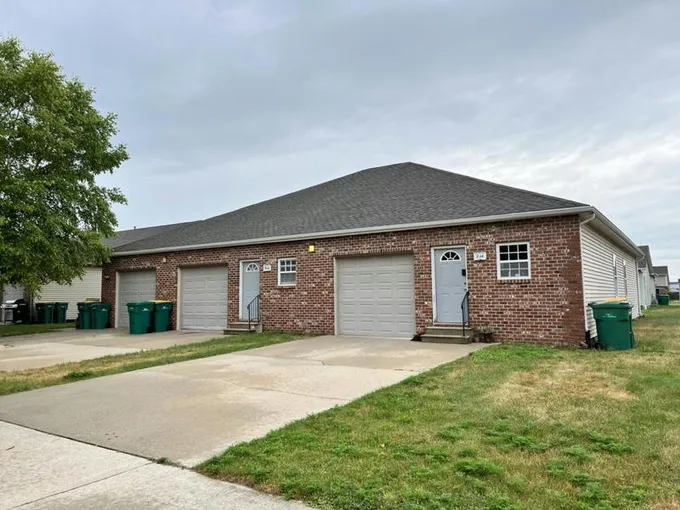 921 JORDAN AVE, Braidwood, IL 60408 Multi Family For Sale  MLS# 11472213