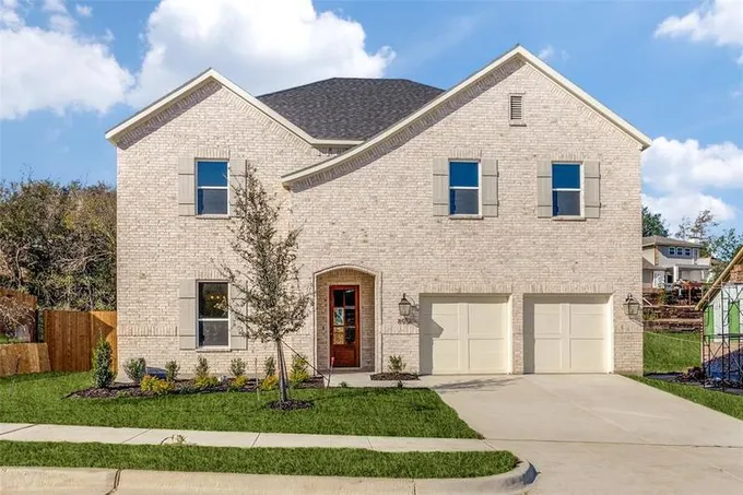 8956 Armstrong Ct E, Benbrook, TX 76126 for Sale
