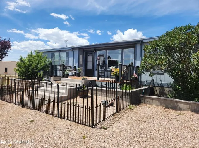 24300 N Big Springs Ranch Rd, Paulden, AZ 86334 - MLS 1056351 for Sale