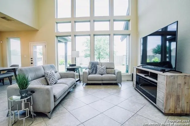 2146 Pioneer Pass, Seguin, TX 78155 for Sale
