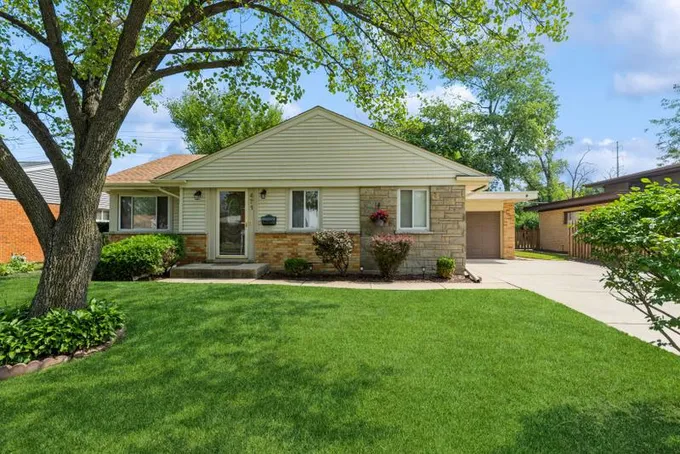 Elmhurst, Du Page County, IL House for sale Property ID: 417420067