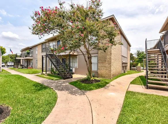 Ranchwood - 5251 Gasmer Dr - Houston, TX Apartments for Rent