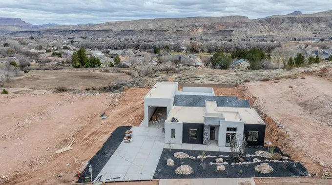 791 S Mountain View Dr, Hurricane, UT 84737 - MLS 23-244727 for Sale