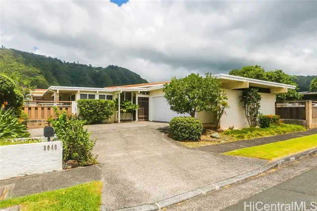3040 Kanu Street, Honolulu HI 96822 for Sale