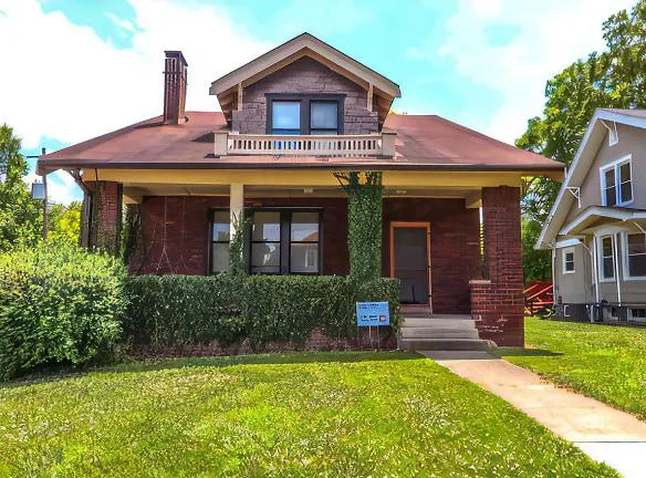 23 W Spring St - Oxford, OH 45056 - Home For Rent