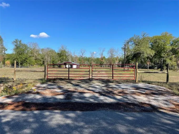 347 Bean, Buna, TX 77612 for Sale
