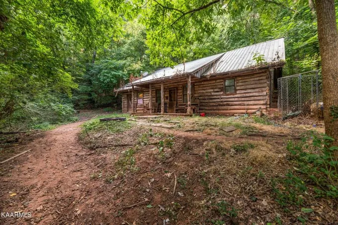 4913 STUMP RD, Maryville, TN 37803 Single Family Residence For Sale  MLS# 1201827 for Rent