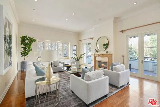 10128 Empyrean 302, Los Angeles CA 90067 for Sale