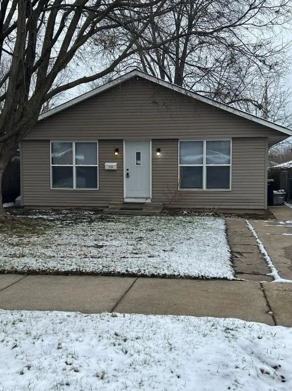 1723 Hermon Ave, Zion, IL 60099 - MLS 11961601 for Sale