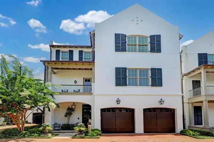 40 Audubon Hollow Ln, Houston, TX 77027 for Sale