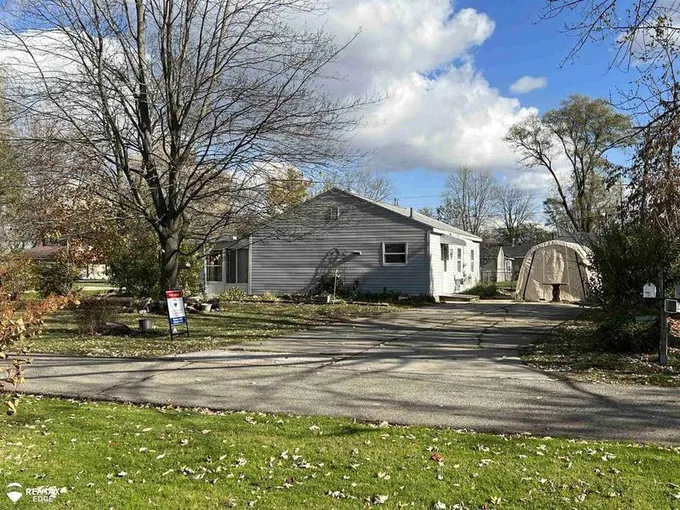 6069 Woodsdale, Grand Blanc, MI 48439  603976515 for Sale