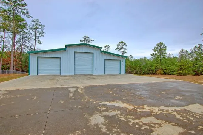 106 Bear Creek Drive, Pineland, TX 75968 for Sale