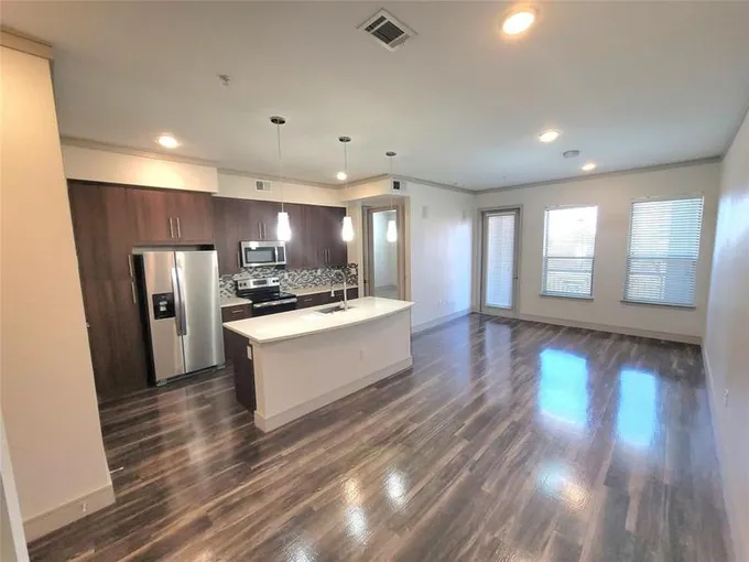 1800 St Joseph Pkwy #103, Houston, TX 77003 for Rent