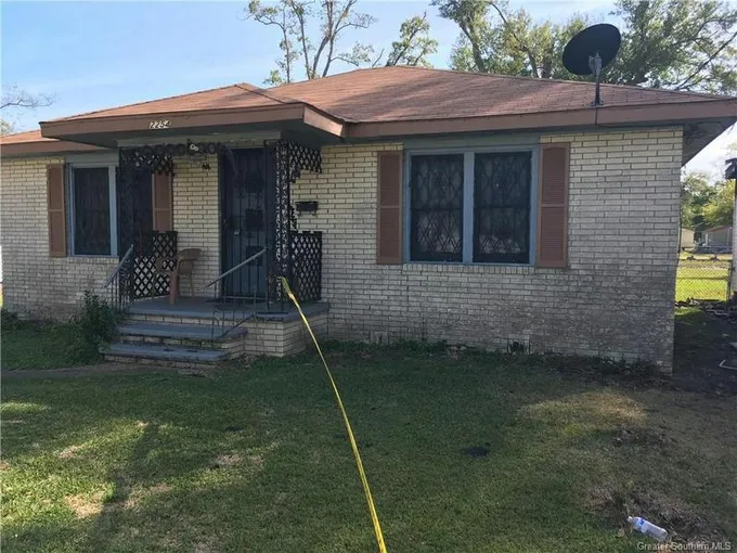 2254 MILL ST, Lake Charles, LA 70601 Single Family Residence For Sale  MLS# SWL23006965