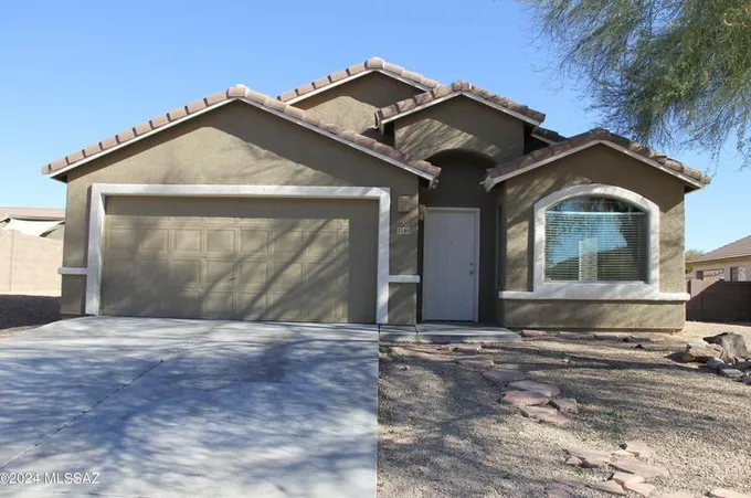 3595 S Desert Promenade Rd, Tucson, AZ 85735 - MLS 22401759 for Rent
