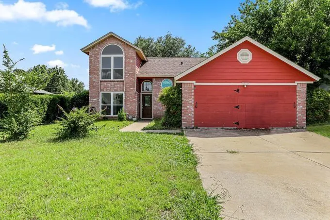 6513 Lakeside Dr, Lake Worth, TX 76135 for Sale
