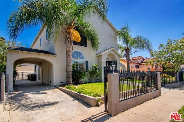2328 S Holt, Los Angeles CA 90034 for Sale