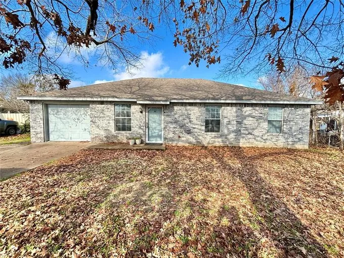 325 W Hendricks St, Cedar Hill, TX 75104 for Sale