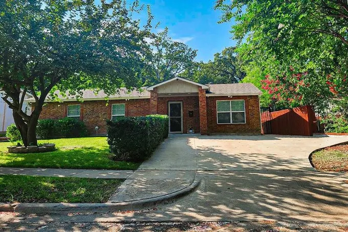 2429 Lindale Ln, Mesquite, TX 75149 for Sale