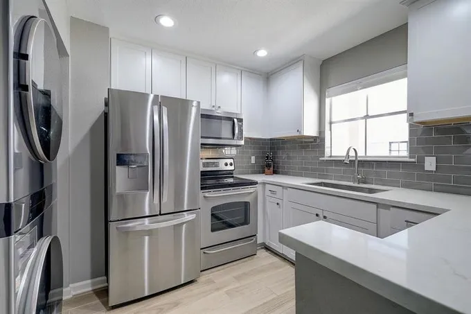 2333 Bering Dr #132, Houston, TX 77057 for Sale