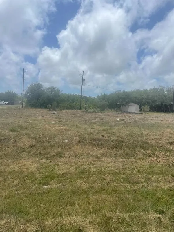 701 N TRAYLOR AVE (Two Corner Lots), ROCKPORT, TX 78382 for Sale