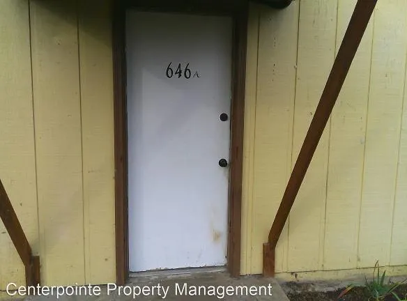 646 W 6th Ave - Sutherlin, OR 97479 - Home For Rent