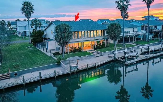 180 Port Royal, City by the Sea, TX 78336 for Sale