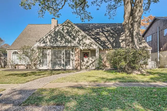 15531 St Cloud Dr, Houston, TX 77062 - MLS 45013241 for Sale