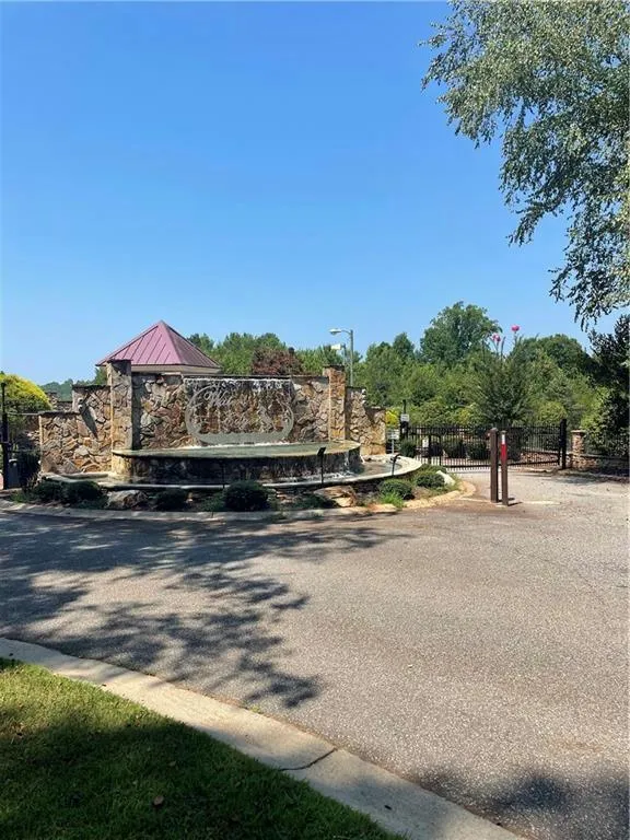 98 E WATERS EDGE LANE, West Union, SC 29696 Single Family Residence For Sale  MLS# 20266005