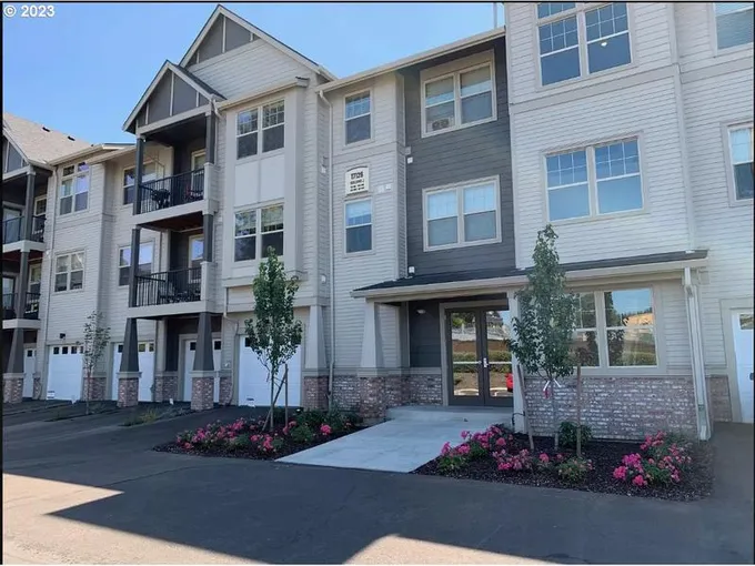 17126 SW SNOWDALE ST 208, Beaverton OR 97007 for Sale