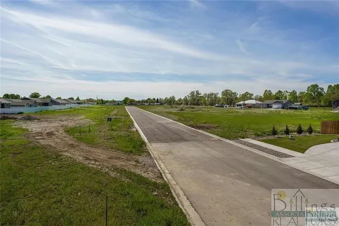 1319 TANIA CIR, Billings, MT 59105 Single Family Residence For Sale  MLS# 343185