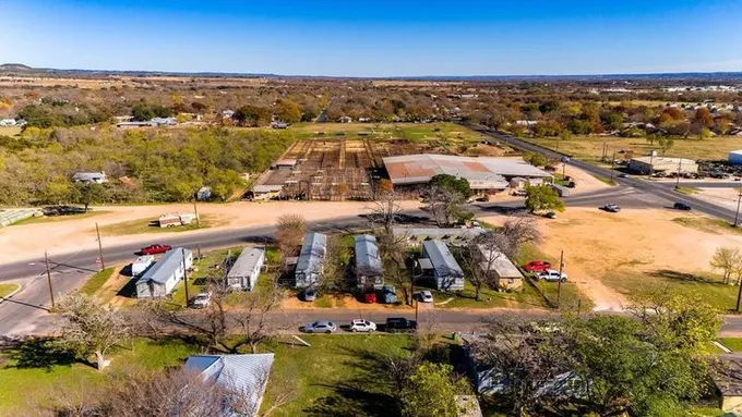 613 Mustang St, Fredericksburg, TX 78624 for Sale