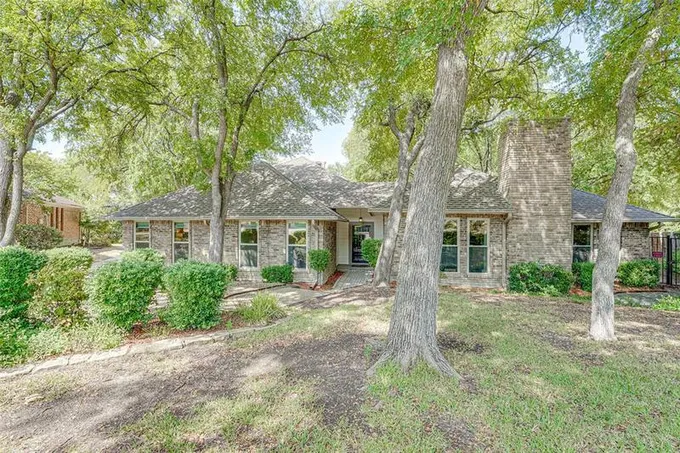 1312 Stonecreek Ct, Garland, TX 75043 for Sale