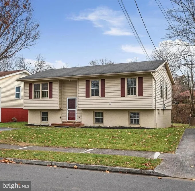 912 Opequon Ave, Winchester, VA 22601  MLS# VAWI2004790 for Sale