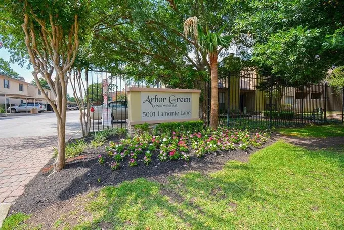 5001 Lamonte Ln #91, Houston, TX 77092 for Sale