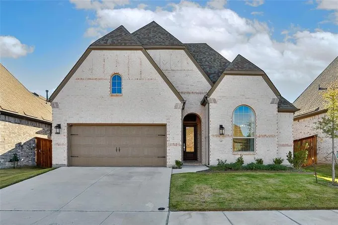 1669 Stowers Trl, Fort Worth, TX 76052 for Sale