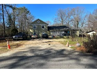 Woodlawn Ave for Sale