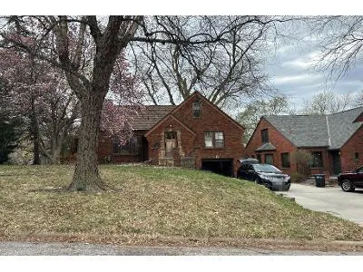 Grant St for Sale